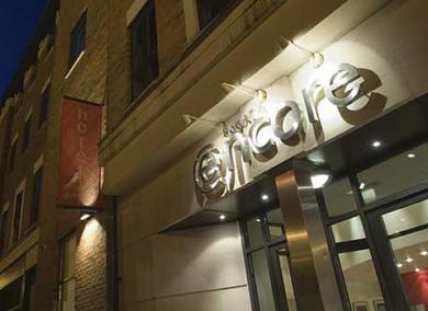 Ramada Encore Йорк Экстерьер фото